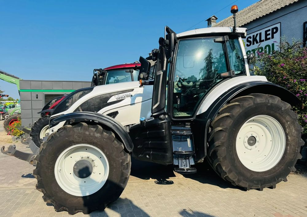 Valtra T174 UNLIMITED Versu - Трактор: фото 4 Valtra T174 UNLIMITED Versu - Трактор: фото 4