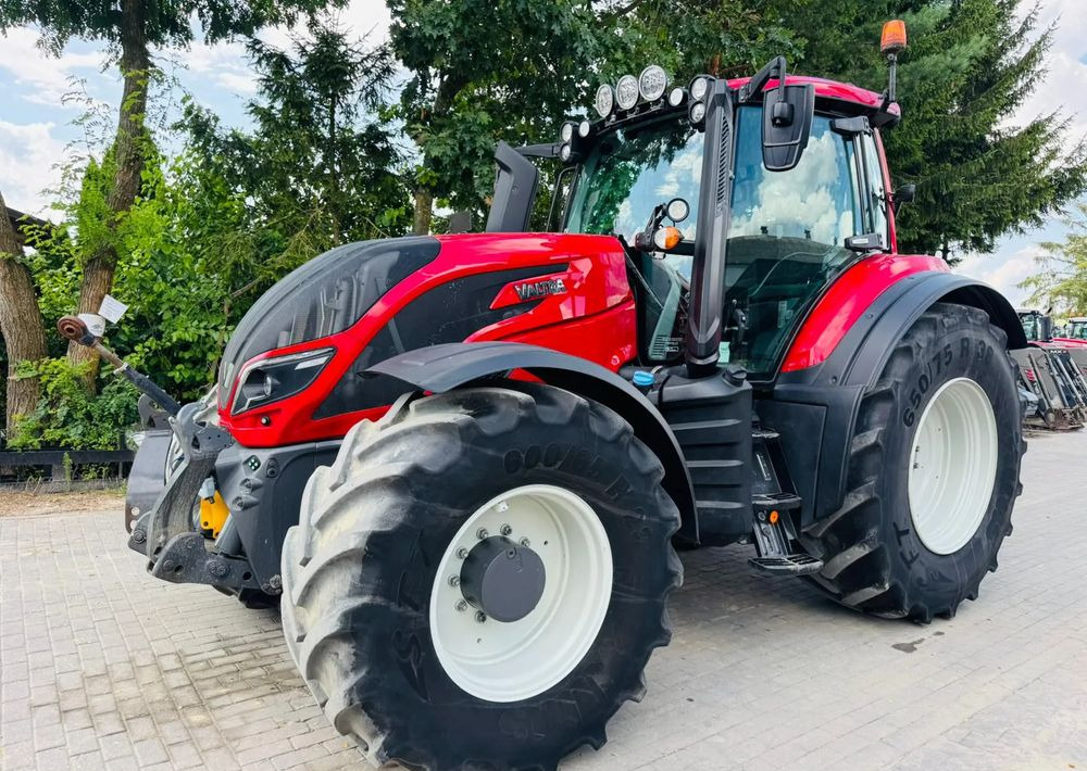 Valtra T254 - Трактор: фото 1 Valtra T254 - Трактор: фото 1