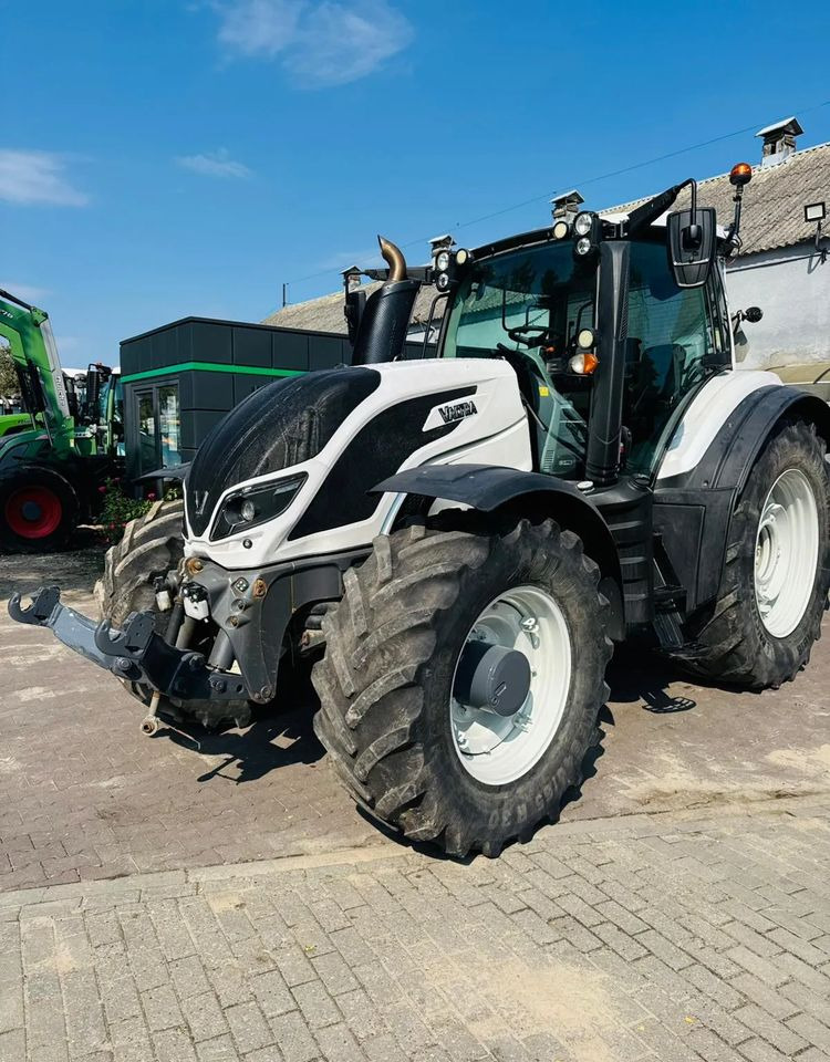 Valtra T254 Versu - Трактор: фото 1 Valtra T254 Versu - Трактор: фото 1