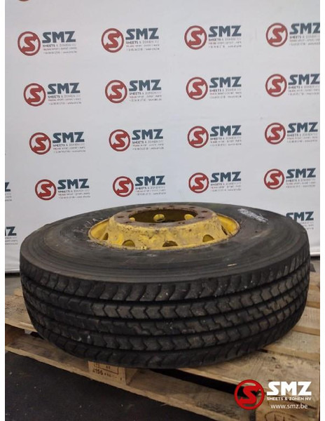 Bridgestone Occ vrachtwagenband Bridgestone 12R22.5 - Шина для Грузовиков: фото 1 Bridgestone Occ vrachtwagenband Bridgestone 12R22.5 - Шина для Грузовиков: фото 1