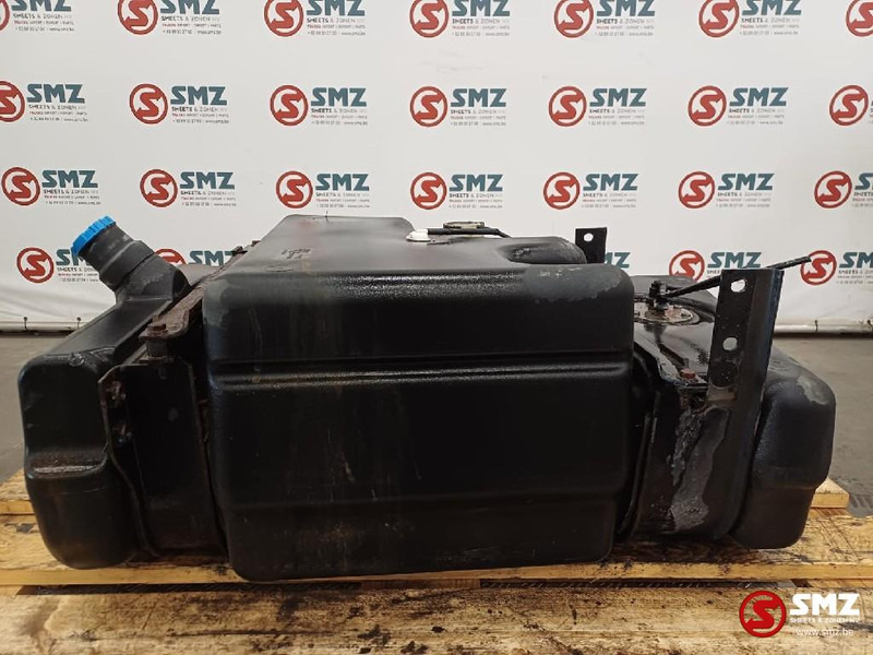 DAF Occ AdBluetank 100L Euro5 DAF - Топливная система для Грузовиков: фото 2 DAF Occ AdBluetank 100L Euro5 DAF - Топливная система для Грузовиков: фото 2