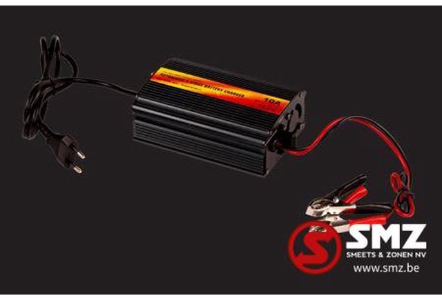 Diversen Batterij lader 12V 10AH - Автомобильный инструмент: фото 1 Diversen Batterij lader 12V 10AH - Автомобильный инструмент: фото 1