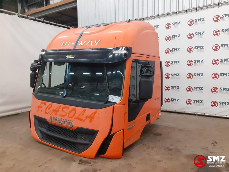 Iveco Occ cabine compleet Iveco Stralis HI Way euro 6 - Кабина и интерьер для Грузовиков: фото 4 Iveco Occ cabine compleet Iveco Stralis HI Way euro 6 - Кабина и интерьер для Грузовиков: фото 4