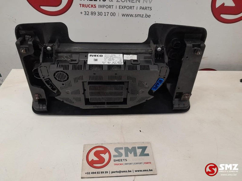 Iveco Occ instrumentenpaneel Iveco - Приборная панель для Грузовиков: фото 2 Iveco Occ instrumentenpaneel Iveco - Приборная панель для Грузовиков: фото 2