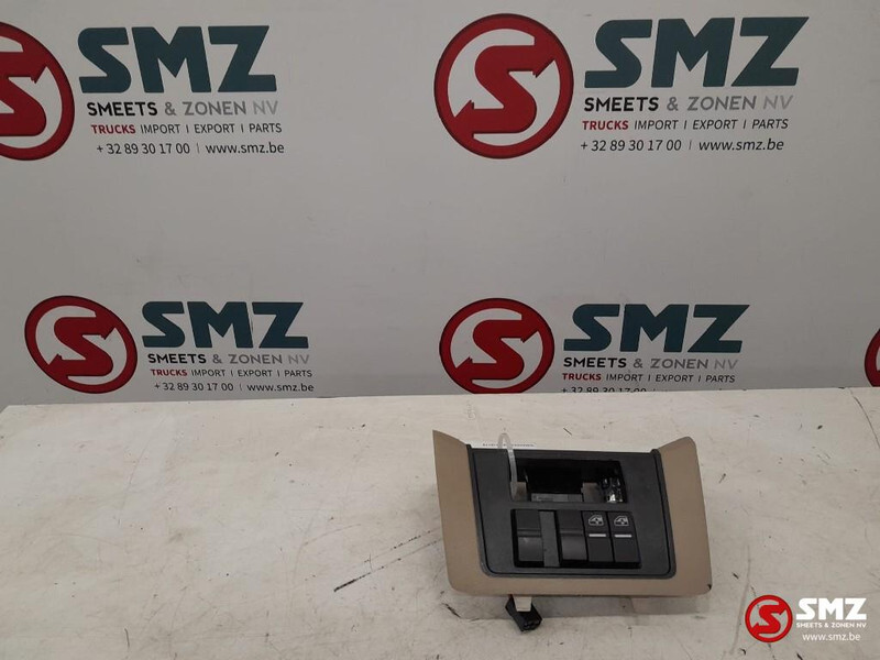 MAN Occ middengedeelte bovenconsole MAN - Кабина и интерьер для Грузовиков: фото 1 MAN Occ middengedeelte bovenconsole MAN - Кабина и интерьер для Грузовиков: фото 1