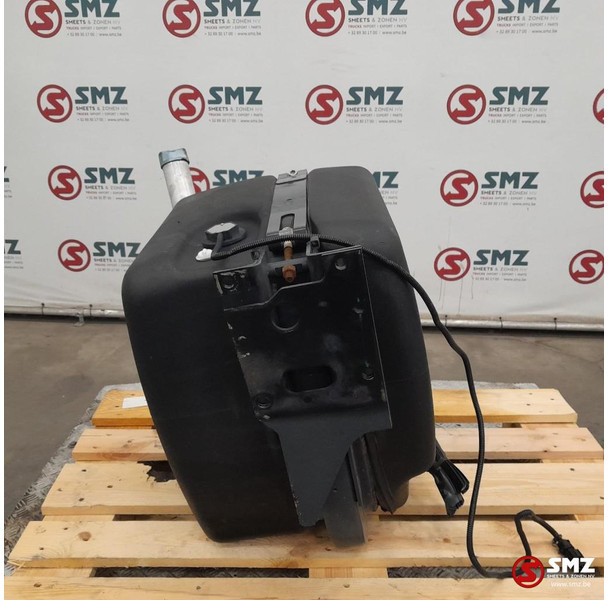 Mercedes-Benz Occ AdBluetank 85L + AdBlueniveausensor Mercedes - Топливная система для Грузовиков: фото 3 Mercedes-Benz Occ AdBluetank 85L + AdBlueniveausensor Mercedes - Топливная система для Грузовиков: фото 3