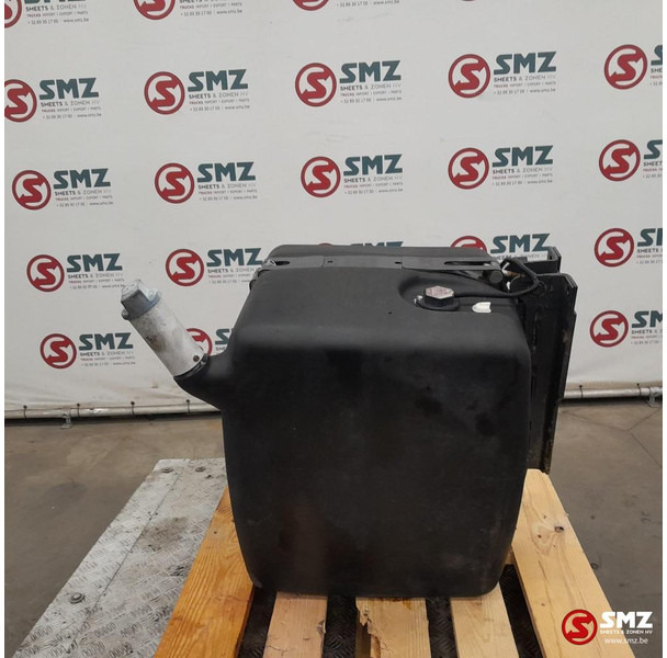 Mercedes-Benz Occ AdBluetank 85L + AdBlueniveausensor Mercedes - Топливная система для Грузовиков: фото 1 Mercedes-Benz Occ AdBluetank 85L + AdBlueniveausensor Mercedes - Топливная система для Грузовиков: фото 1