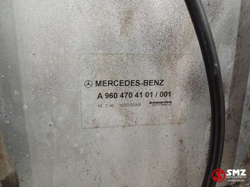 Mercedes-Benz Occ brandstoftank 300L + AdBluetank 25L Mercedes - Топливный бак для Грузовиков: фото 5 Mercedes-Benz Occ brandstoftank 300L + AdBluetank 25L Mercedes - Топливный бак для Грузовиков: фото 5
