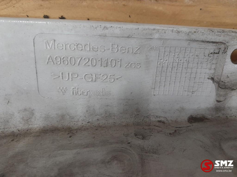 Mercedes-Benz Occ deurverlenging links Mercedes - Дверь и запчасти для Грузовиков: фото 3 Mercedes-Benz Occ deurverlenging links Mercedes - Дверь и запчасти для Грузовиков: фото 3