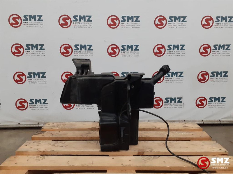 Mercedes-Benz Occ ruitensproeierreservoir Mercedes - Щетка стеклоочистителя для Грузовиков: фото 1 Mercedes-Benz Occ ruitensproeierreservoir Mercedes - Щетка стеклоочистителя для Грузовиков: фото 1