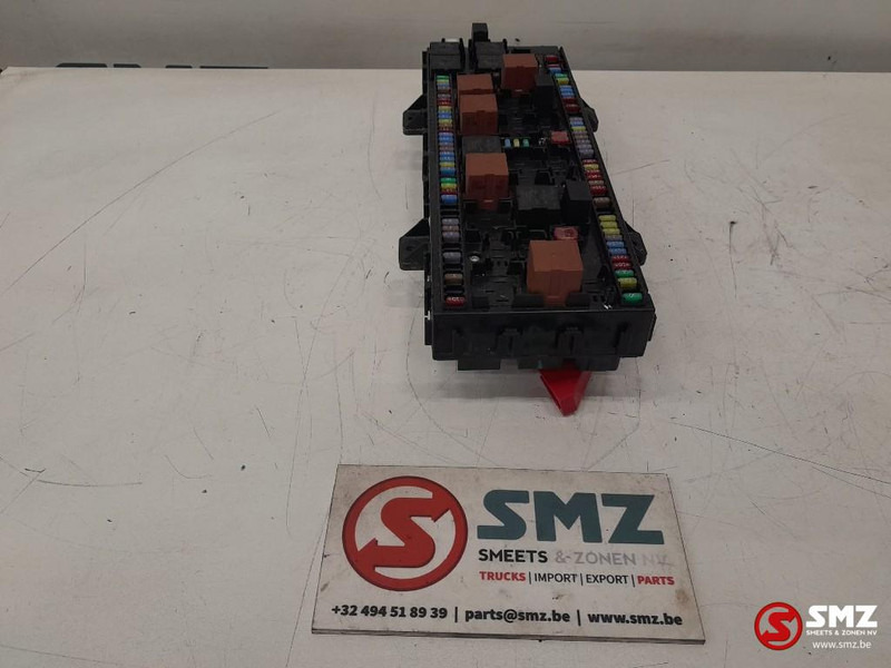 Renault Occ ECU VMCU2 regeleenheid Renault - Блок управления для Грузовиков: фото 3 Renault Occ ECU VMCU2 regeleenheid Renault - Блок управления для Грузовиков: фото 3