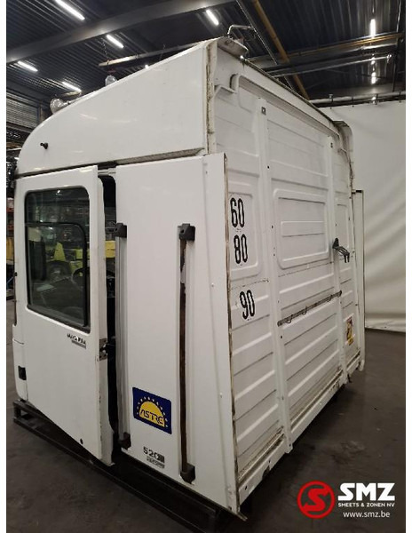 Renault Occ cabine compleet Renault Magnum - Кабина и интерьер для Грузовиков: фото 5 Renault Occ cabine compleet Renault Magnum - Кабина и интерьер для Грузовиков: фото 5