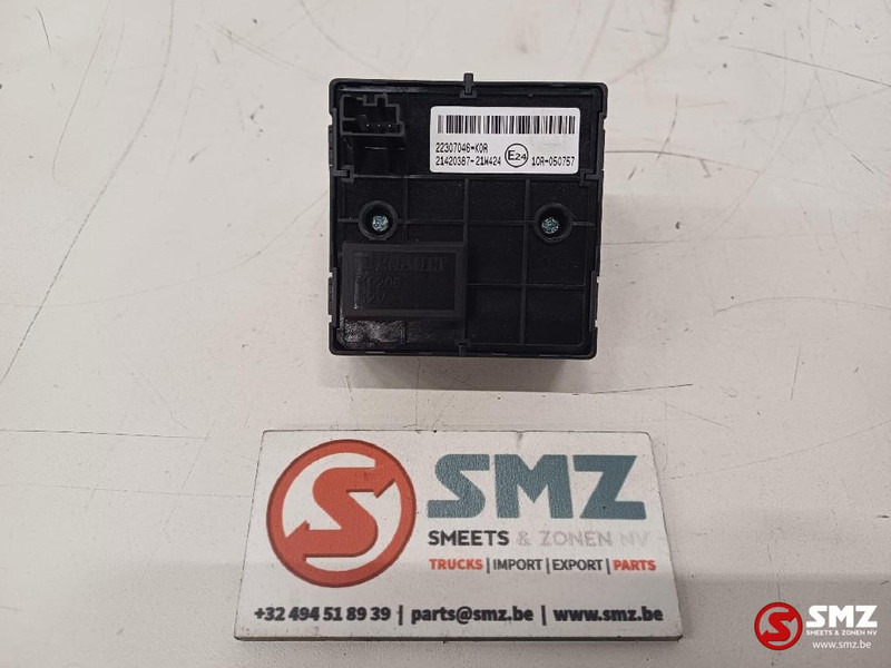 Renault Occ cruise control schakelaar Renault - Электрическая система для Грузовиков: фото 2 Renault Occ cruise control schakelaar Renault - Электрическая система для Грузовиков: фото 2