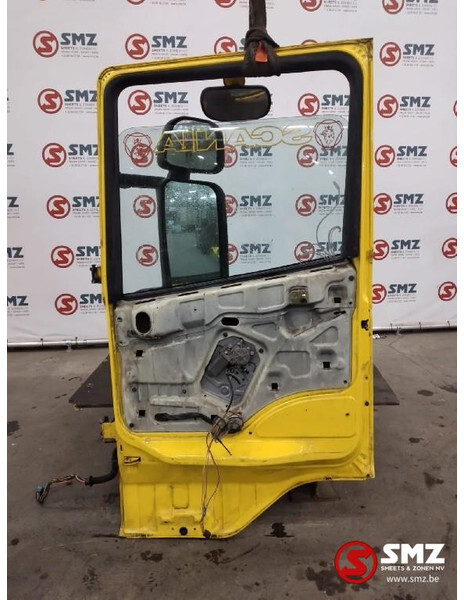 Scania Occ deur rechts Scania - Дверь и запчасти для Грузовиков: фото 2 Scania Occ deur rechts Scania - Дверь и запчасти для Грузовиков: фото 2