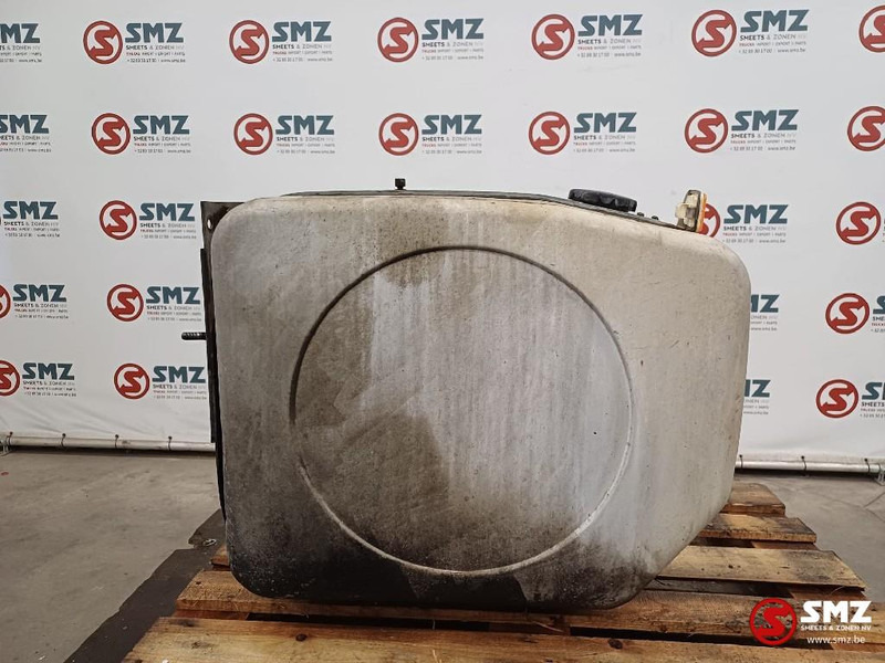 Volvo Occ brandstoftank 300L met steunen Volvo - Топливный бак для Грузовиков: фото 4 Volvo Occ brandstoftank 300L met steunen Volvo - Топливный бак для Грузовиков: фото 4