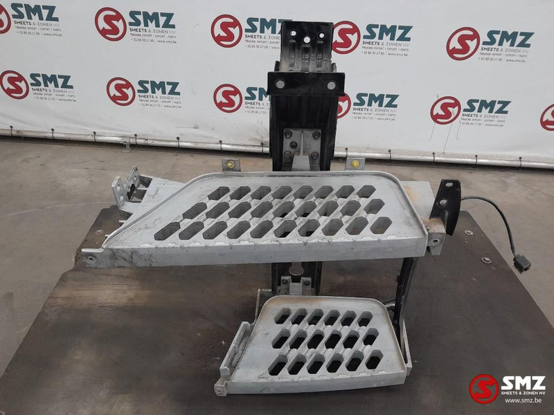 Volvo Occ opstap rechts Volvo - Кабина и интерьер для Грузовиков: фото 1 Volvo Occ opstap rechts Volvo - Кабина и интерьер для Грузовиков: фото 1