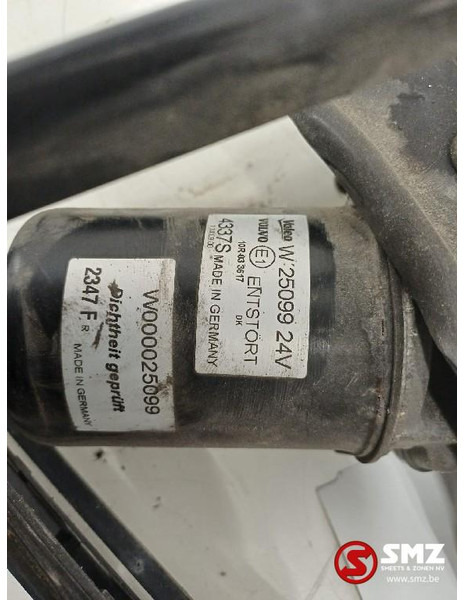 Volvo Occ ruitenwissermechanisme + ruitenwissermotor Vol - Щетка стеклоочистителя для Грузовиков: фото 4 Volvo Occ ruitenwissermechanisme + ruitenwissermotor Vol - Щетка стеклоочистителя для Грузовиков: фото 4