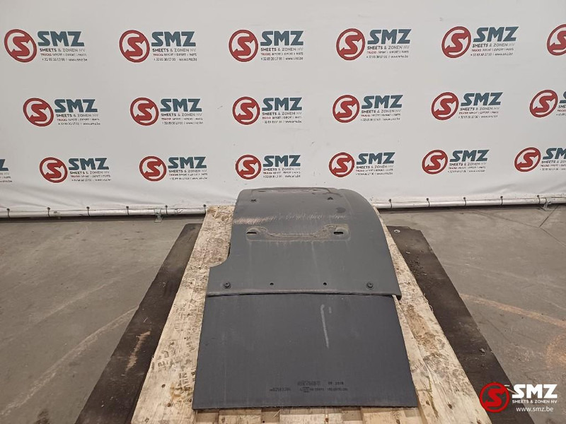 Volvo Occ spatbord cabine achter L/R Volvo - Кузов и экстерьер для Грузовиков: фото 1 Volvo Occ spatbord cabine achter L/R Volvo - Кузов и экстерьер для Грузовиков: фото 1