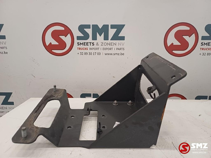 Volvo Occ spatbordsteun vooras rechtsachter Volvo - Кузов и экстерьер для Грузовиков: фото 5 Volvo Occ spatbordsteun vooras rechtsachter Volvo - Кузов и экстерьер для Грузовиков: фото 5