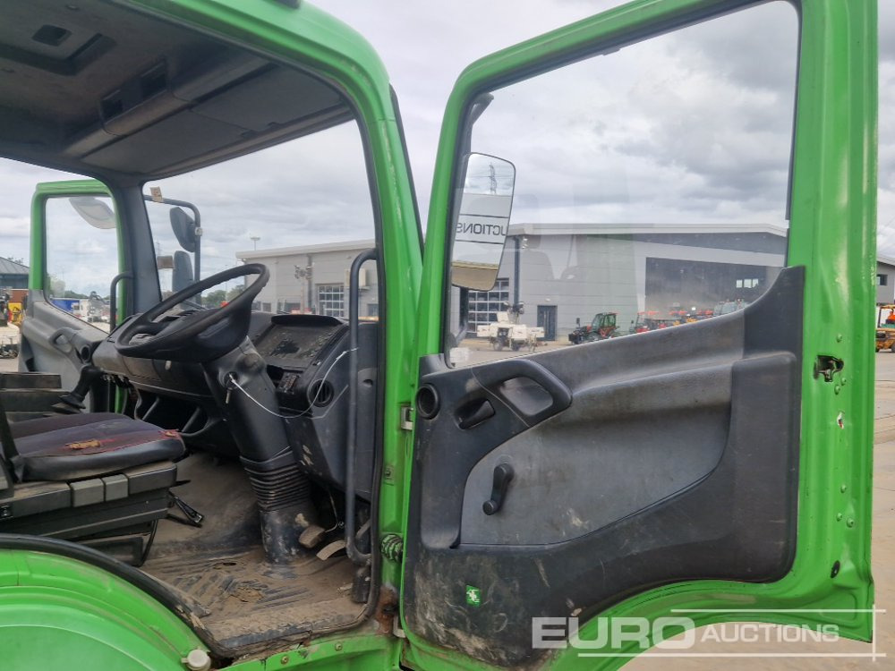 Грузовик-шасси 2002 Mercedes 4x2 Chassis Cab, Manual Gearbox: фото 21
