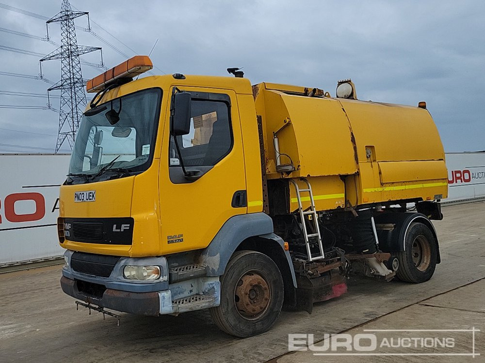 2003 DAF LF55.170 - Подметально-уборочная машина: фото 1 2003 DAF LF55.170 - Подметально-уборочная машина: фото 1
