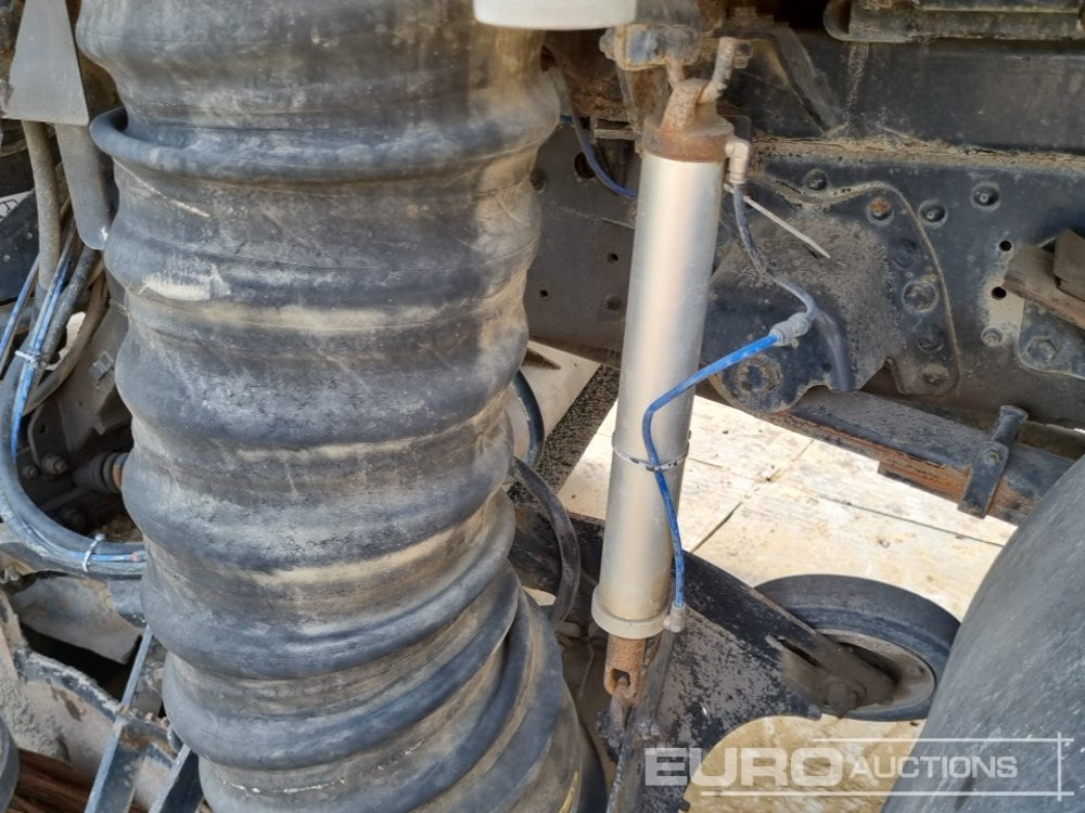 Подметально-уборочная машина 2004 Iveco ML130E18K: фото 19