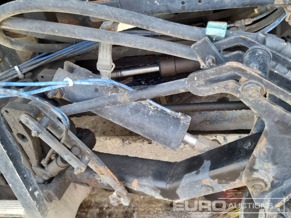 Подметально-уборочная машина 2004 Iveco ML130E18K: фото 21