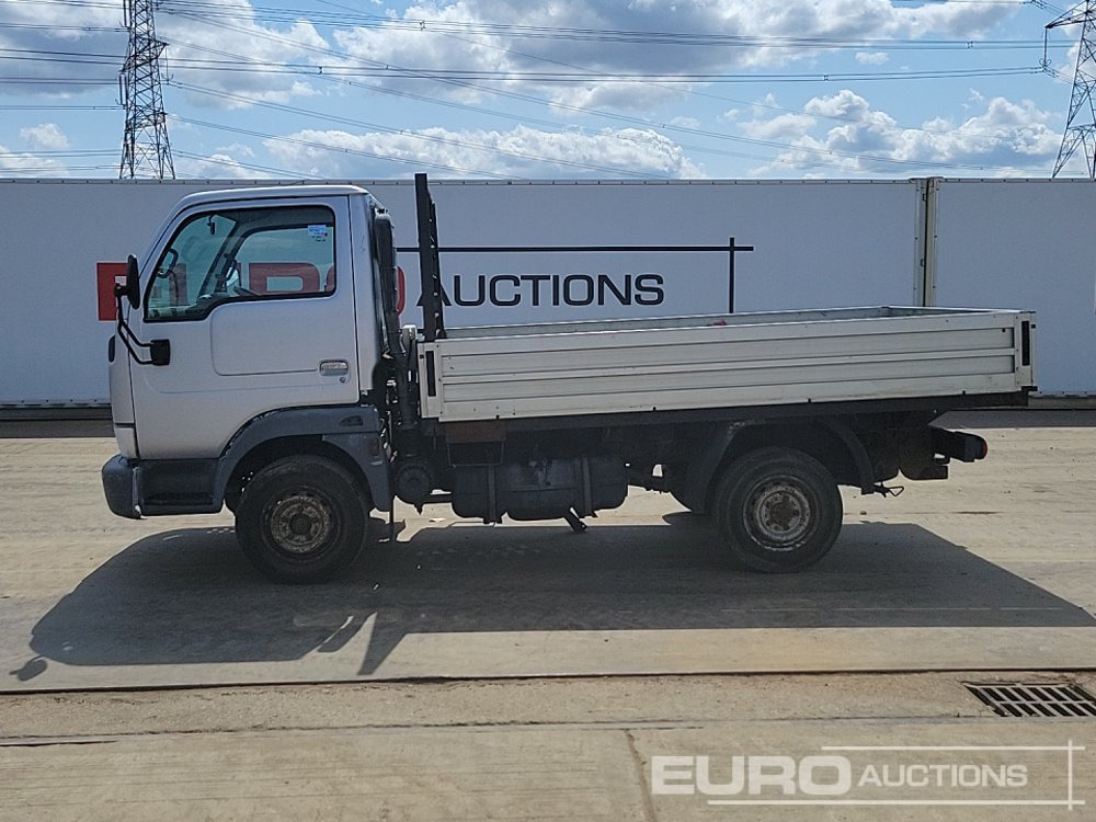 2006 Nissan Cabstar 34.10 - Малотоннажный бортовой грузовик: фото 2 2006 Nissan Cabstar 34.10 - Малотоннажный бортовой грузовик: фото 2