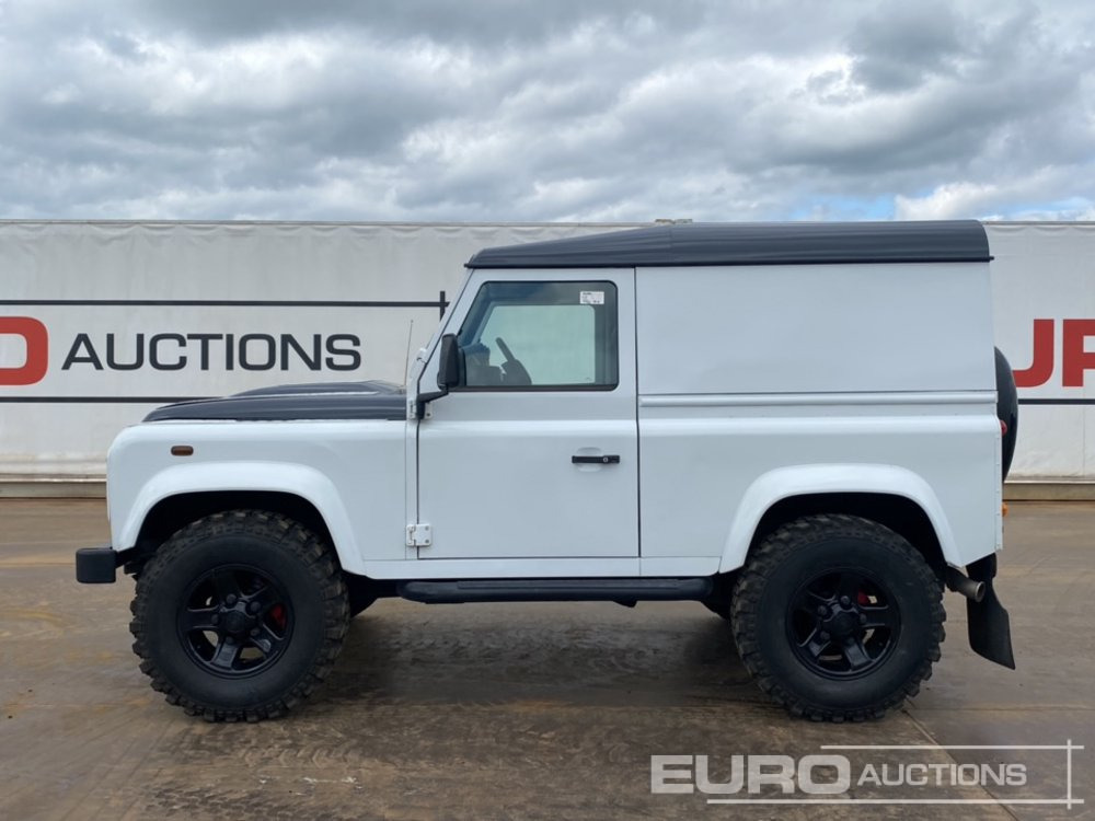 2011 Land Rover Defender 90 - Внедорожник: фото 2 2011 Land Rover Defender 90 - Внедорожник: фото 2