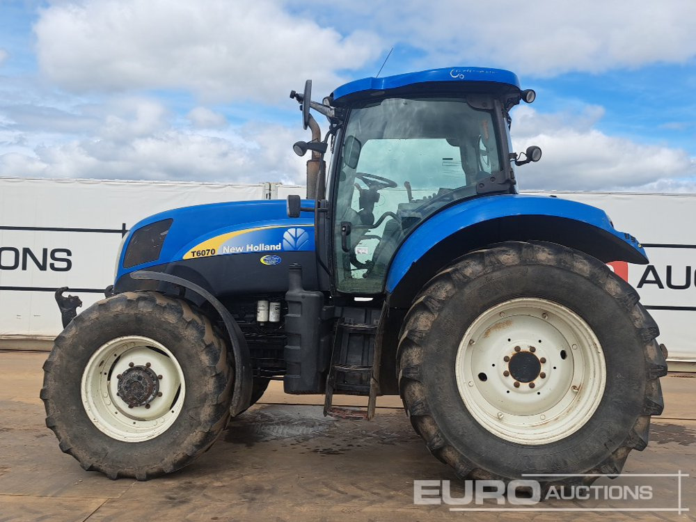 2011 New Holland T6070 - Трактор: фото 2 2011 New Holland T6070 - Трактор: фото 2