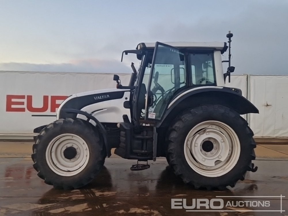 2011 Valtra N121 - Трактор: фото 2 2011 Valtra N121 - Трактор: фото 2