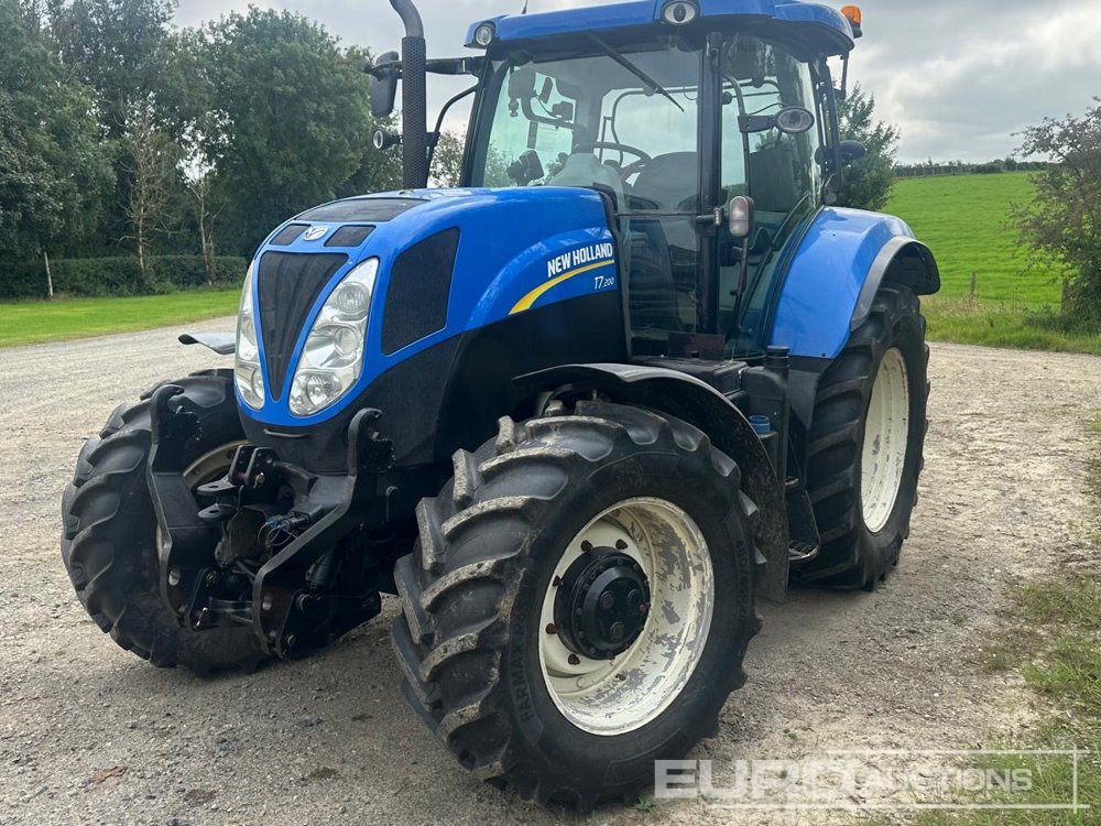 2013 New Holland T7.200 - Трактор: фото 2 2013 New Holland T7.200 - Трактор: фото 2