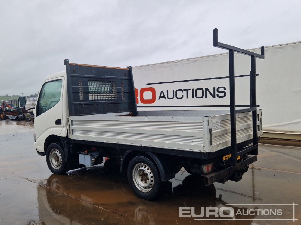 2014 Toyota Dyna - Малотоннажный бортовой грузовик: фото 3 2014 Toyota Dyna - Малотоннажный бортовой грузовик: фото 3