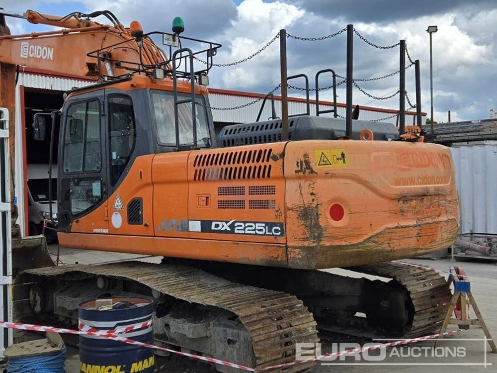 2015 Doosan DX225LC-3 - Гусеничный экскаватор: фото 2 2015 Doosan DX225LC-3 - Гусеничный экскаватор: фото 2