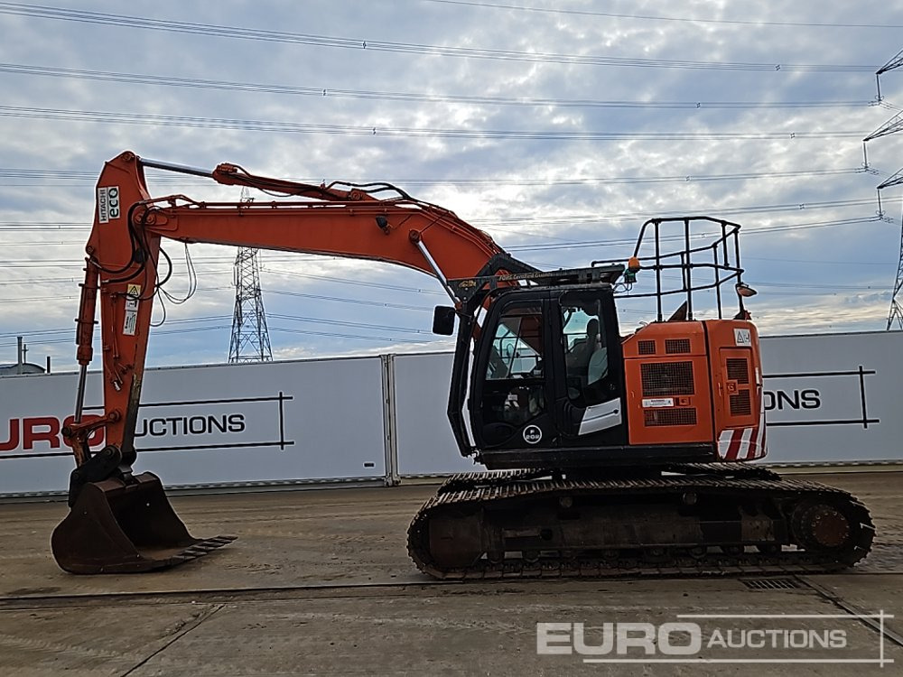 2016 Hitachi ZX225USLC-5B - Гусеничный экскаватор: фото 2 2016 Hitachi ZX225USLC-5B - Гусеничный экскаватор: фото 2