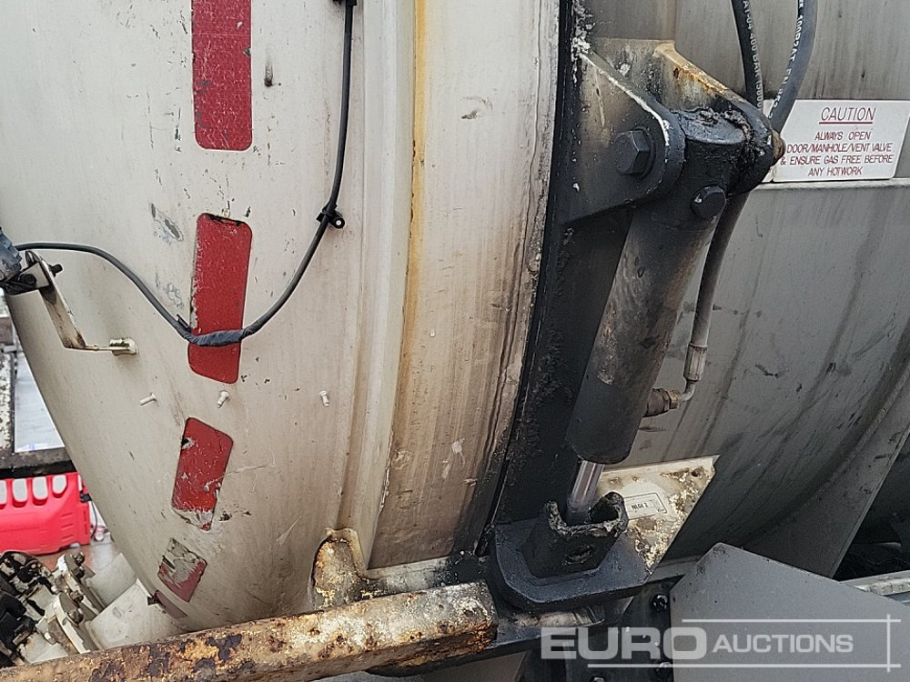 Грузовик-цистерна 2016 Scania P320: фото 28