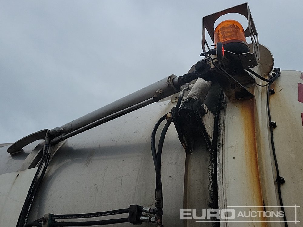 Грузовик-цистерна 2016 Scania P320: фото 30