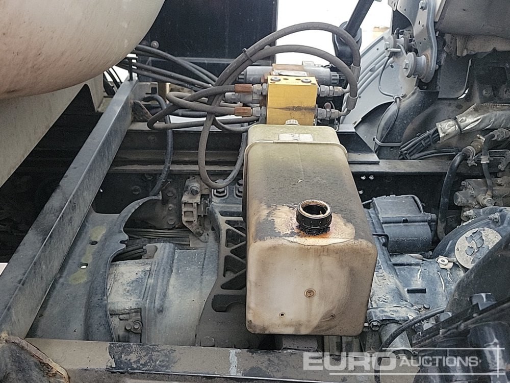 Грузовик-цистерна 2016 Scania P320: фото 26