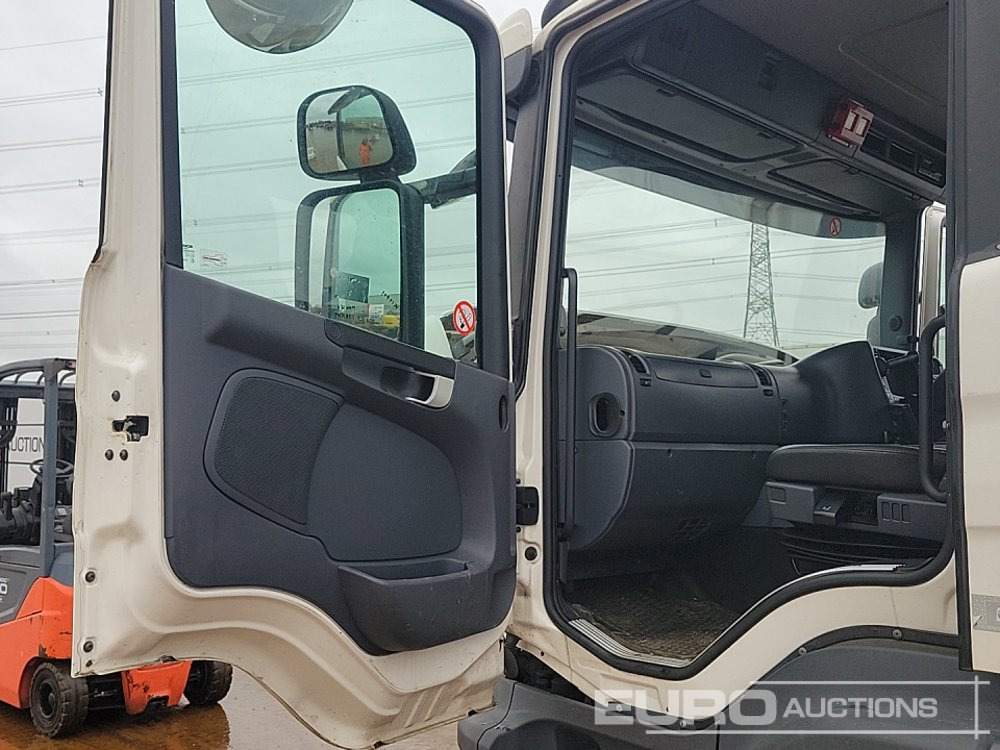 Грузовик-цистерна 2016 Scania P320: фото 35