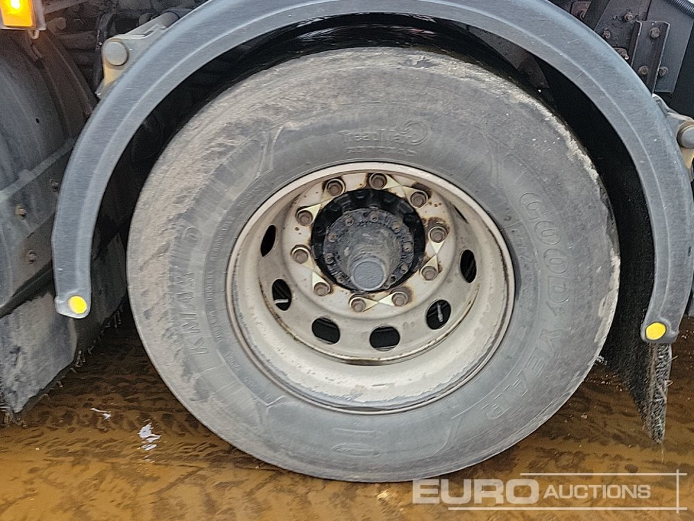 Грузовик-цистерна 2016 Scania P320: фото 11