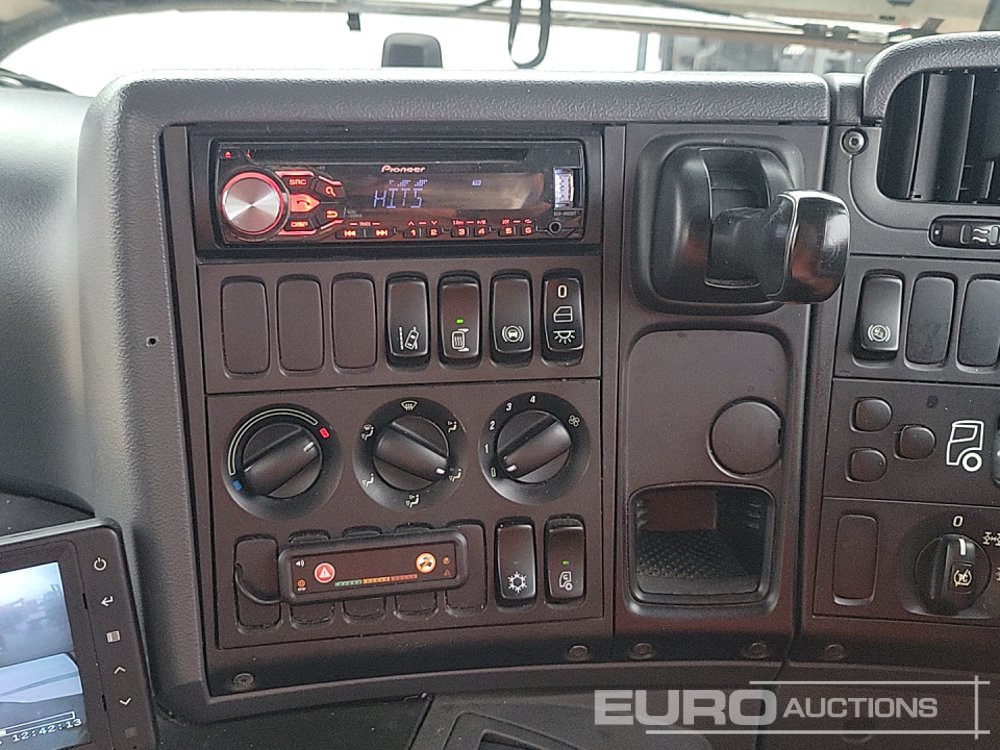 Грузовик-цистерна 2016 Scania P320: фото 41