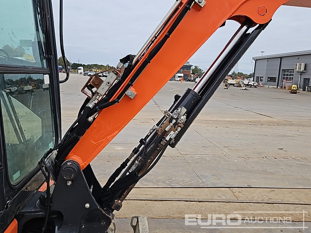 Мини-экскаватор 2017 Hitachi ZX26U-5A CR: фото 24