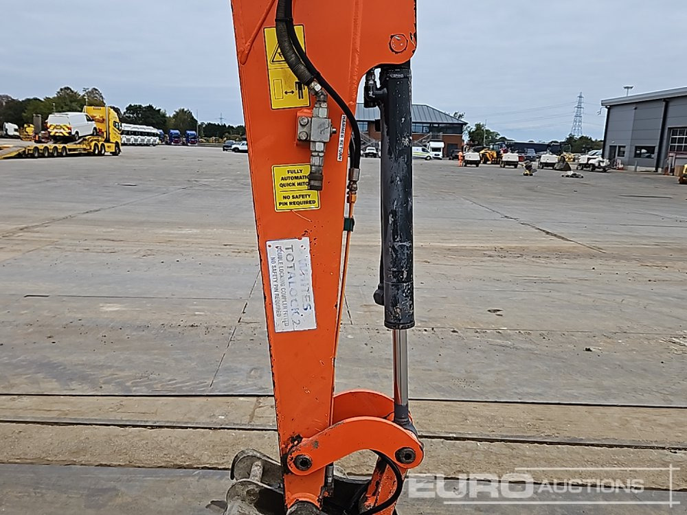 Мини-экскаватор 2017 Hitachi ZX26U-5A CR: фото 28