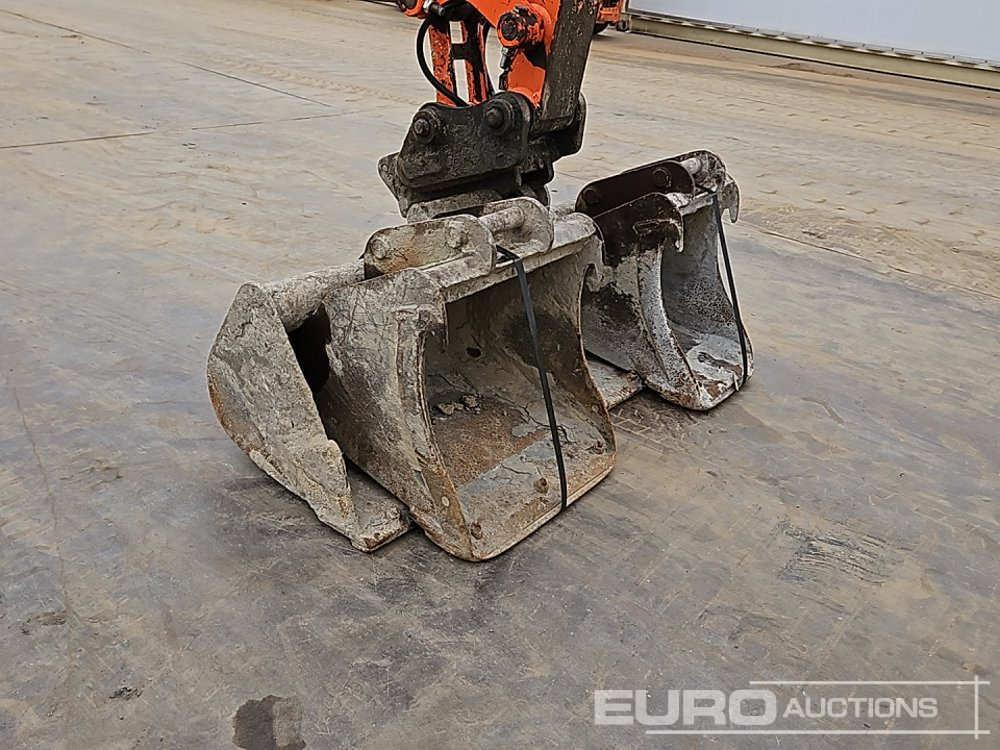 Мини-экскаватор 2017 Hitachi ZX26U-5A CR: фото 19