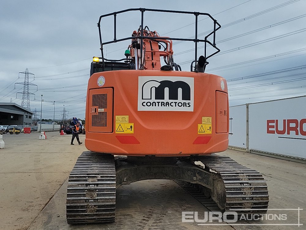 2019 Hitachi ZX225USLC-6 - Гусеничный экскаватор: фото 4 2019 Hitachi ZX225USLC-6 - Гусеничный экскаватор: фото 4