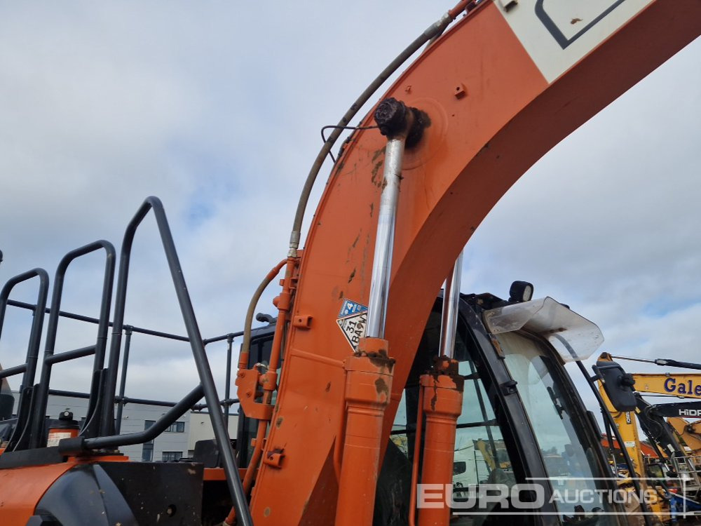Гусеничный экскаватор 2021 Hitachi ZX130LCN-6: фото 23