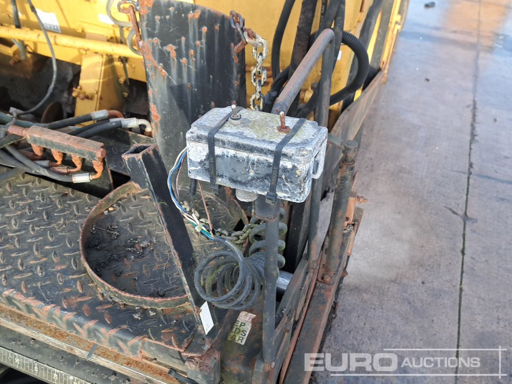 Асфальтоукладчик Bitelli BB30: фото 15