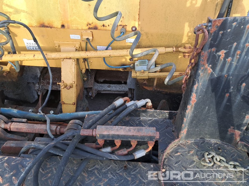 Асфальтоукладчик Bitelli BB30: фото 17