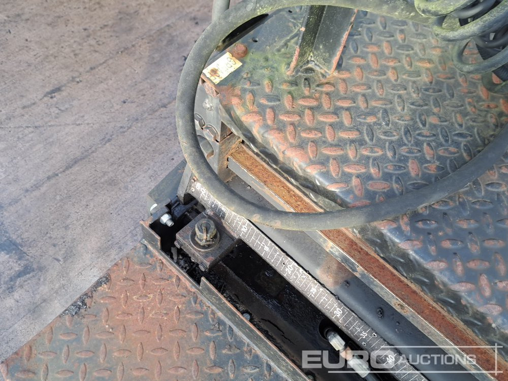 Асфальтоукладчик Bitelli BB30: фото 19