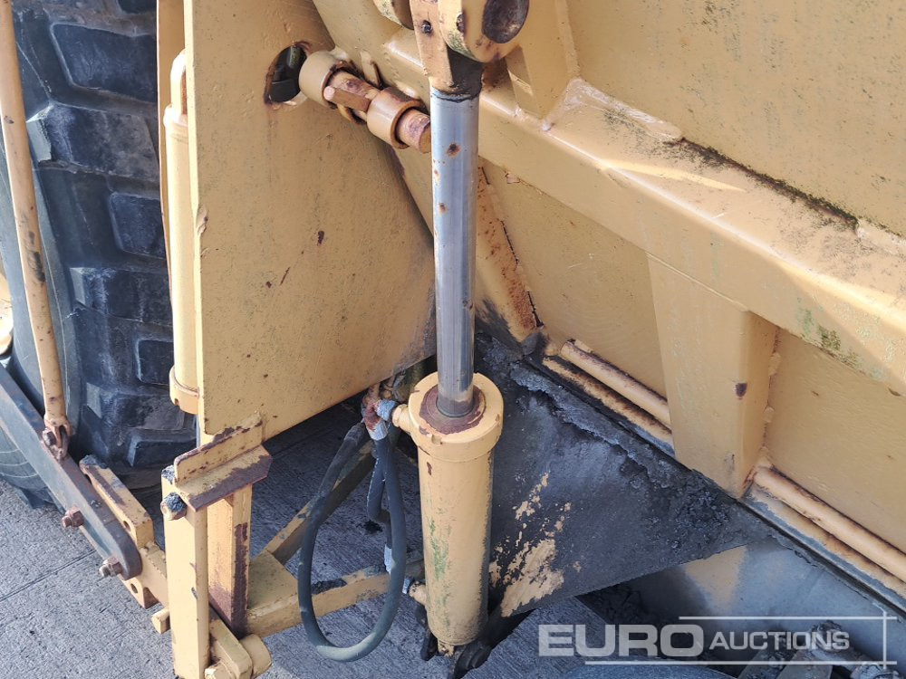 Асфальтоукладчик Bitelli BB30: фото 13